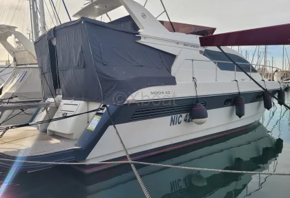 Used Motorboat MOCHI 43 FLY