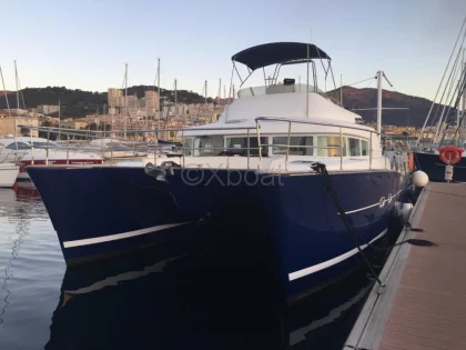 LAGOON POWER 43