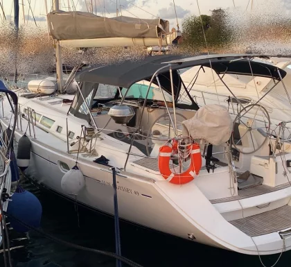 Sun Odyssey 49i
