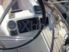 DUFOUR 460 GL instrumentation avec traceur sur console de barre côté droit