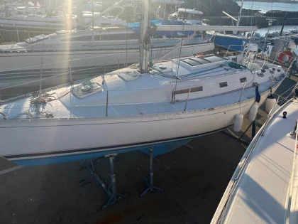 Sailboat FIRST 375