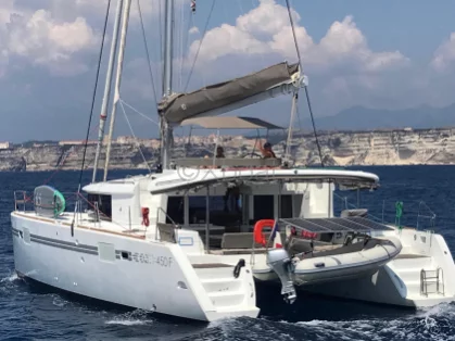 Sailboat LAGOON 450F