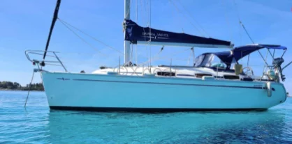 Sailboat BAVARIA 30 CRUISER