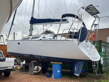 Sailboat SUN ODYSSEY 35 DL