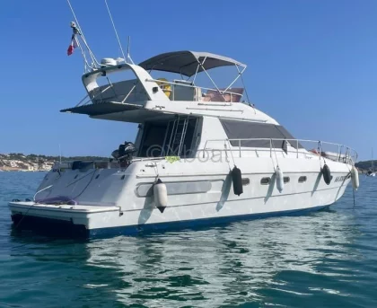 Used Motorboat YARDING 42 FLY