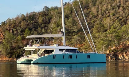 Sailboat Sunreef 80