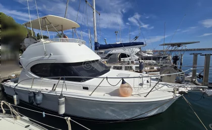 Used Motorboat RIVIERA 33