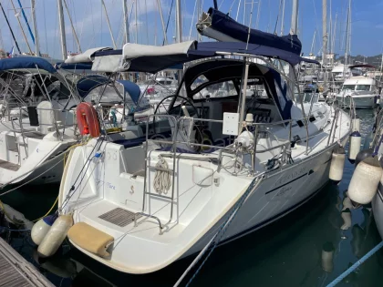 Sailboat OCEANIS 393 CLIPPER