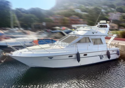 Used Motorboat ARCOA 1075 FLY