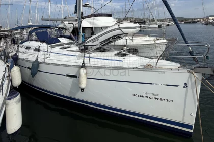 Sailboat OCEANIS 393 CLIPPER