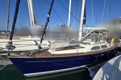 Sailboat MOODY 47 CC