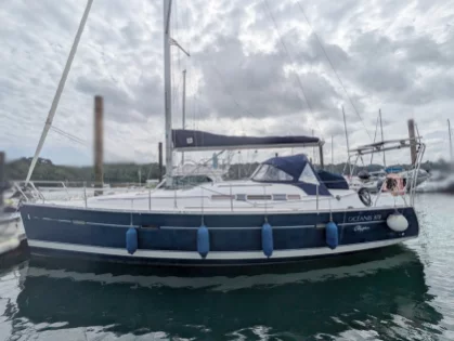 Sailboat OCEANIS 373 CLIPPER