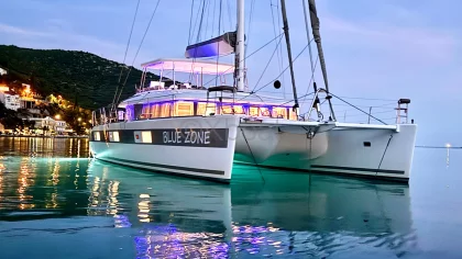 Sailboat LAGOON 620