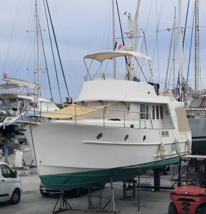 Used Motorboat SWIFT TRAWLER 42