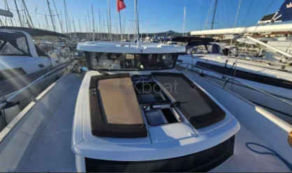 Used Motorboat DELPHIA 12 SEDAN